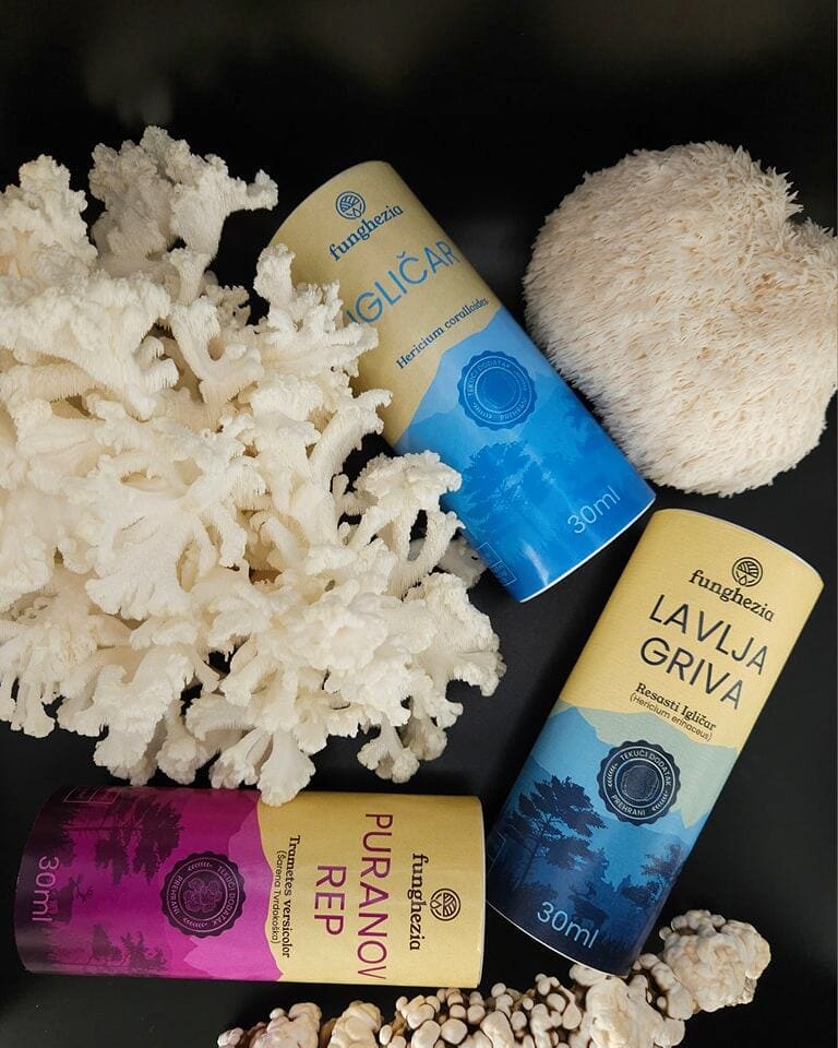 Tri proizvoda Funghezia uz koralje.